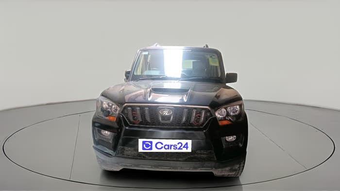 2017 Mahindra Scorpio S6 PLUS 1.99, Diesel, Manual, 40,194 km, exterior
