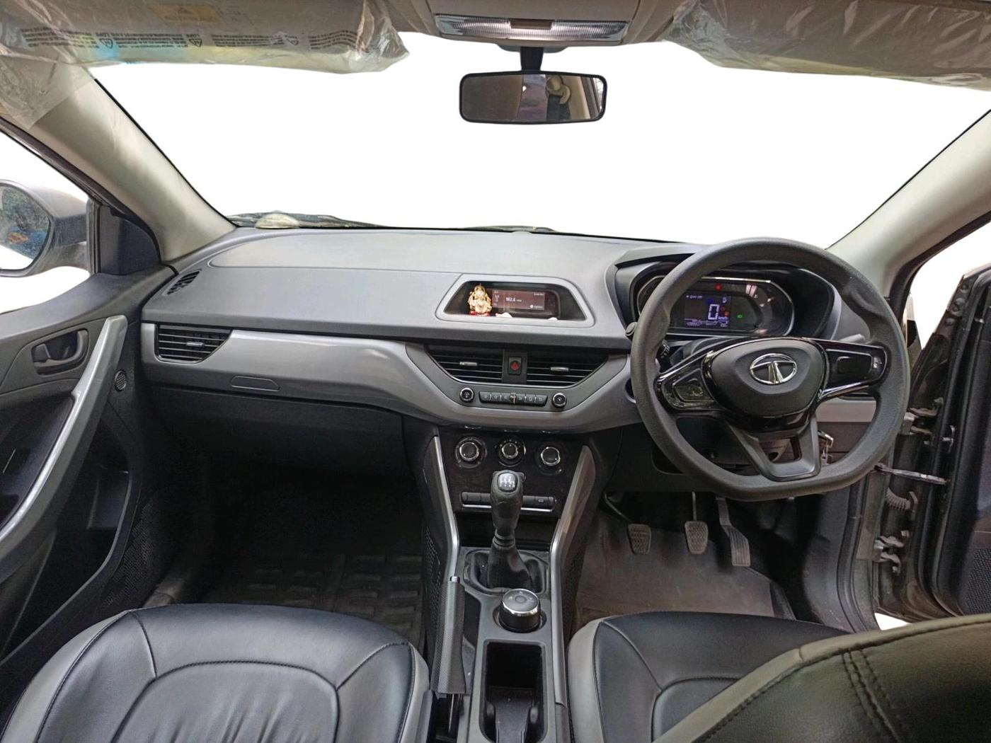 2020 Tata NEXON XM PETROL, Petrol, Manual, 43,992 km, interior