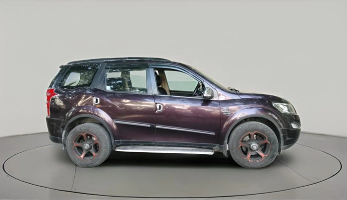 2018 Mahindra XUV500 W6, Diesel, Manual, 87,900 km, exterior