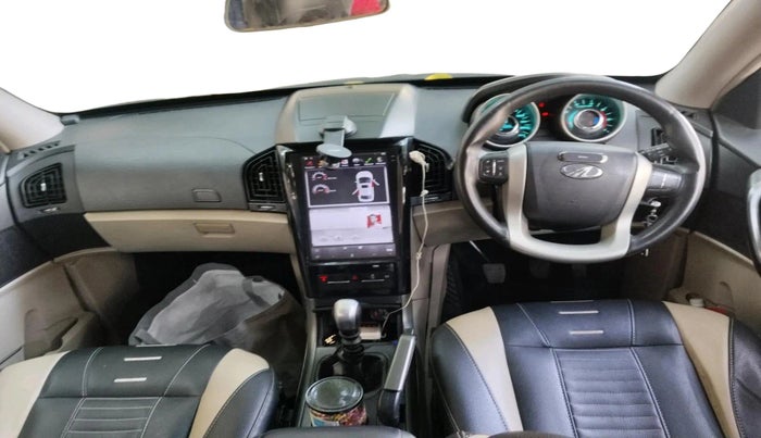 2018 Mahindra XUV500 W6, Diesel, Manual, 87,900 km, interior