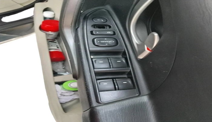 2018 Mahindra XUV500 W6, Diesel, Manual, 87,900 km, interior