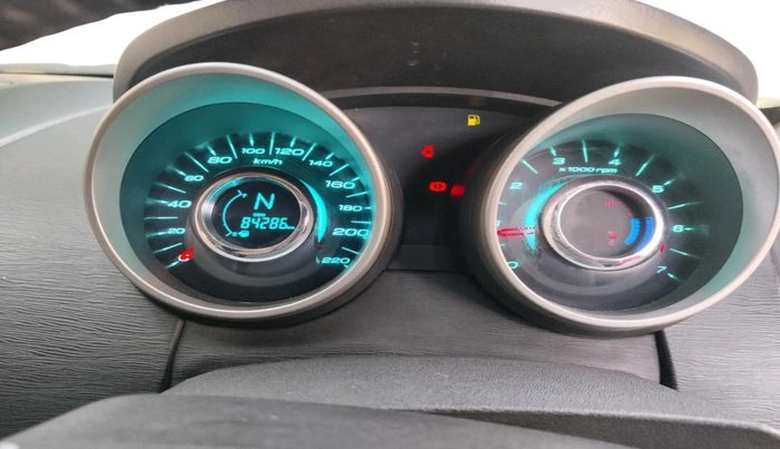 2018 Mahindra XUV500 W6, Diesel, Manual, 87,900 km, interior