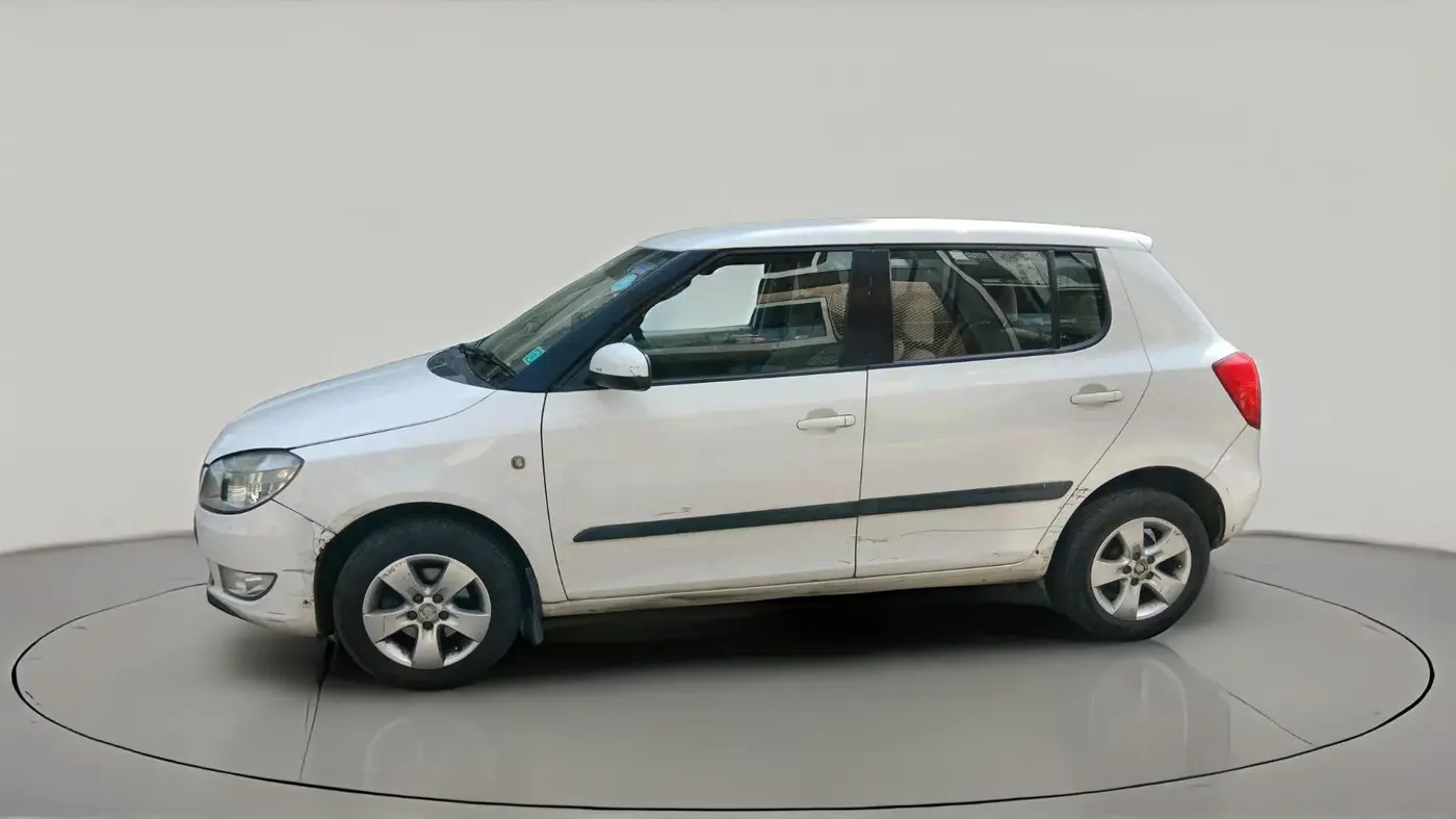 2011 Skoda Fabia ELEGANCE 1.2 MPI, Petrol, Manual, 55,555 km, exterior