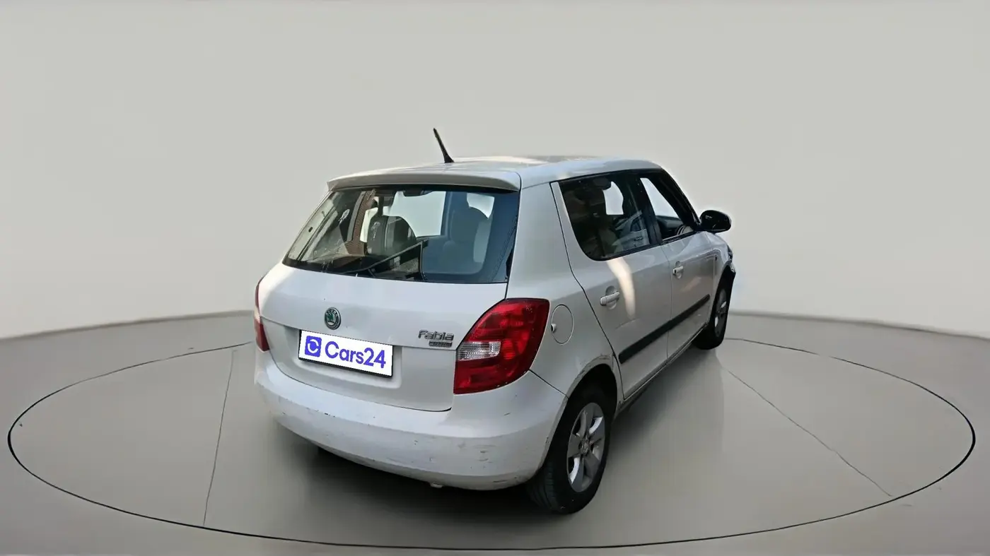2011 Skoda Fabia ELEGANCE 1.2 MPI, Petrol, Manual, 55,555 km, exterior