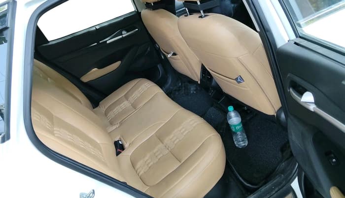 2024 KIA SELTOS  HTK 1.5 PETROL MT, Petrol, Manual, 14,703 km, interior