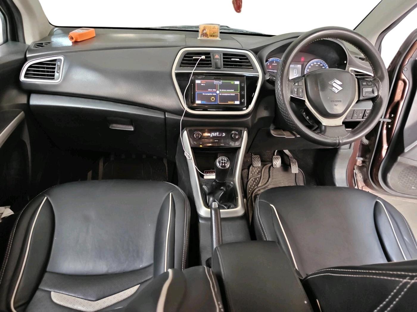 2016 Maruti S Cross ZETA 1.3, Diesel, Manual, 1,25,678 km, interior