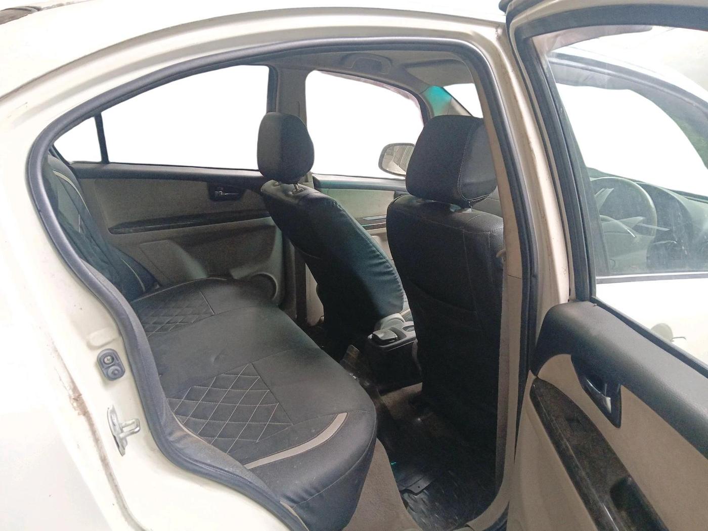 2013 Maruti SX4 VXI CNG, Petrol, Manual, 82,420 km, interior