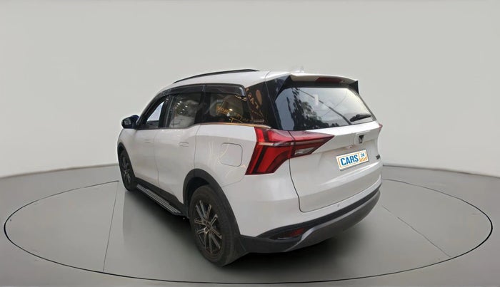2022 Mahindra XUV700 AX 7 P AT 7 STR, Petrol, Automatic, 17,053 km, exterior