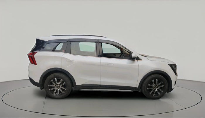 2022 Mahindra XUV700 AX 7 P AT 7 STR, Petrol, Automatic, 17,053 km, exterior