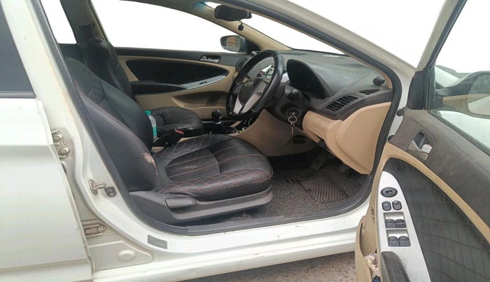 2011 Hyundai Verna FLUIDIC 1.4 VTVT, Petrol, Manual, 1,25,537 km, interior