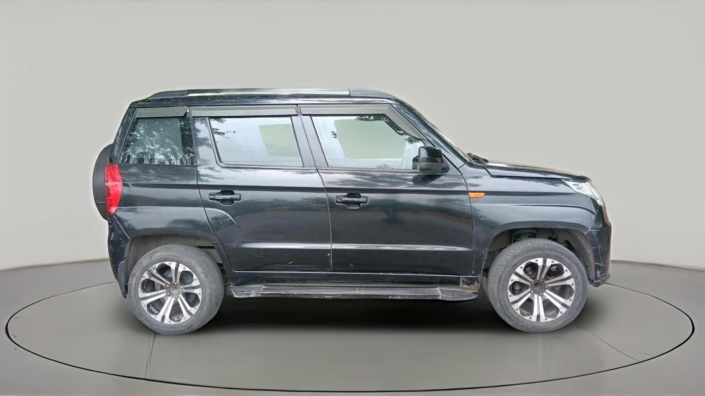 2016 Mahindra TUV300 T6, Diesel, Manual, 1,13,932 km, exterior