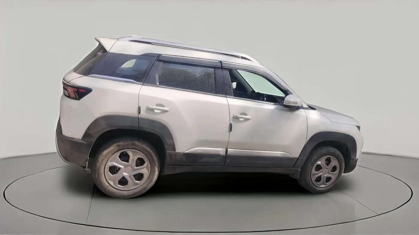 2024 Maruti BREZZA LXI, Petrol, Manual, 29,824 km, exterior