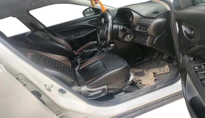 2024 Maruti BREZZA LXI, Petrol, Manual, 29,824 km, interior