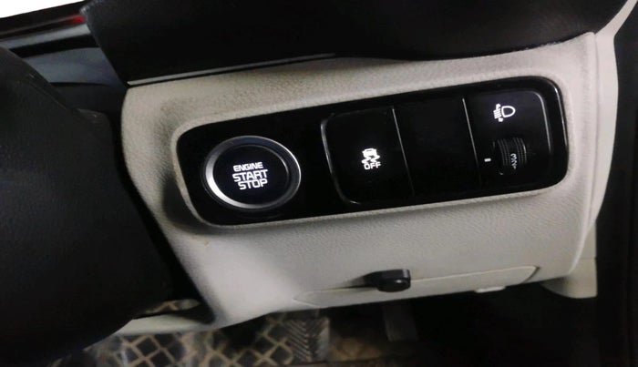 2022 KIA SONET HTX 1.0 IMT, Petrol, Manual, 76,302 km, interior