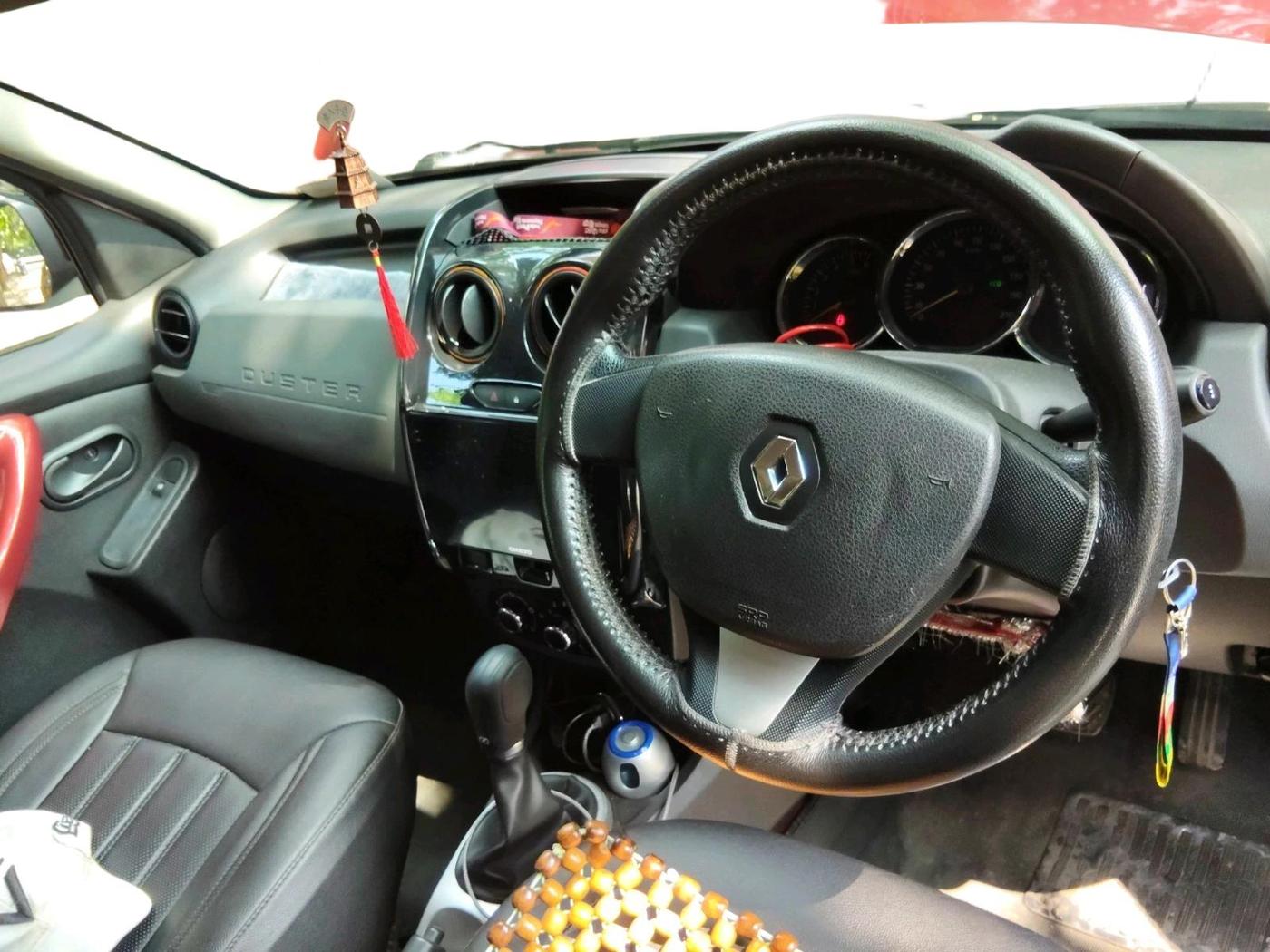 2017 Renault Duster RXE PETROL, Petrol, Manual, 50,156 km, interior
