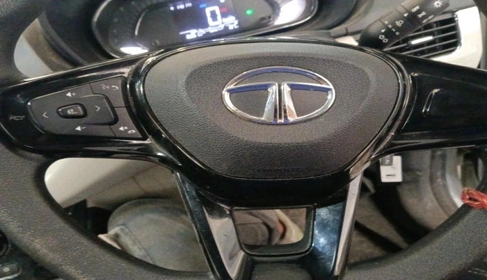 2022 Tata NEXON XZ PETROL, Petrol, Manual, 16,361 km, interior