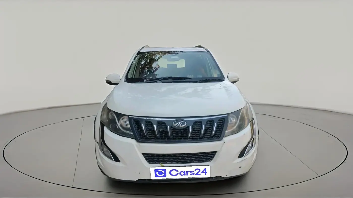 2016 Mahindra XUV500 W10 AT 1.99, Diesel, Automatic, 89,763 km, exterior