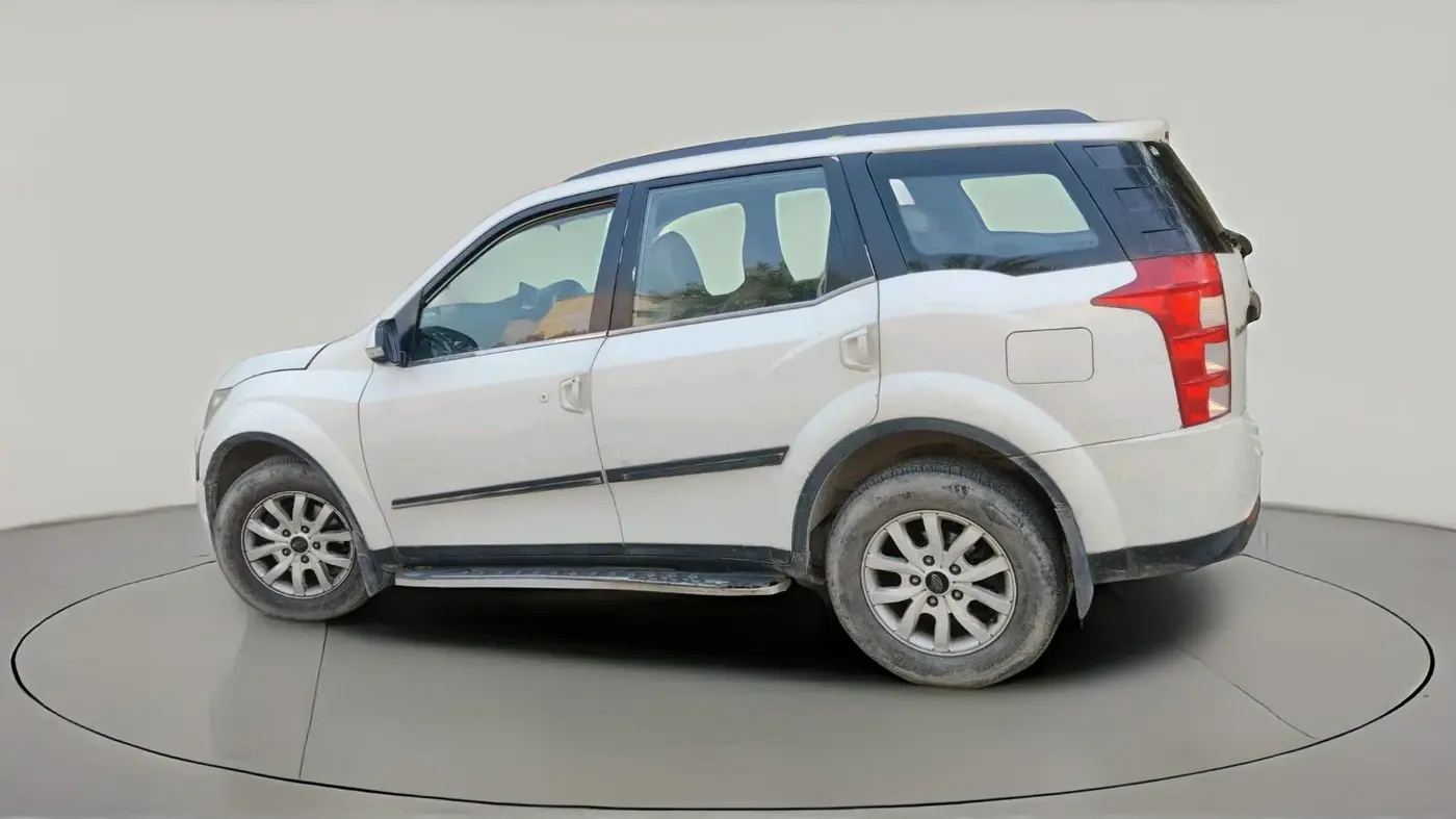 2016 Mahindra XUV500 W10 AT 1.99, Diesel, Automatic, 89,763 km, exterior