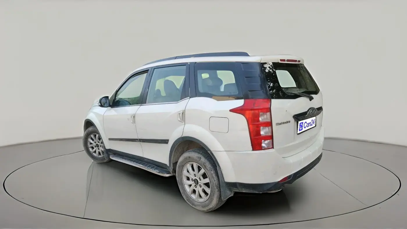 2016 Mahindra XUV500 W10 AT 1.99, Diesel, Automatic, 89,763 km, exterior