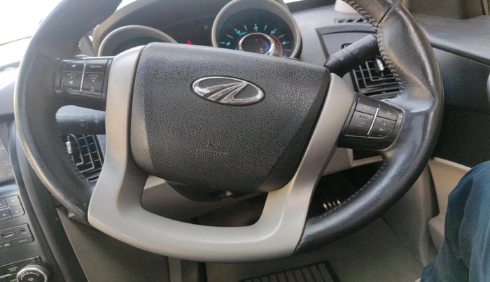2016 Mahindra XUV500 W10 AT 1.99, Diesel, Automatic, 89,763 km, interior