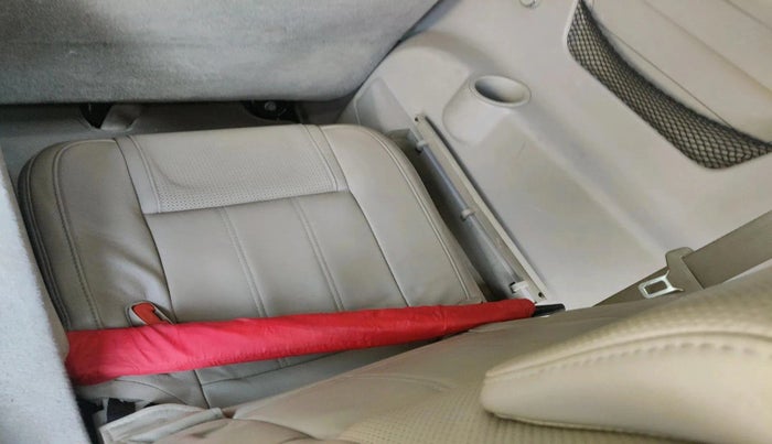 2016 Mahindra XUV500 W10 AT 1.99, Diesel, Automatic, 89,763 km, interior