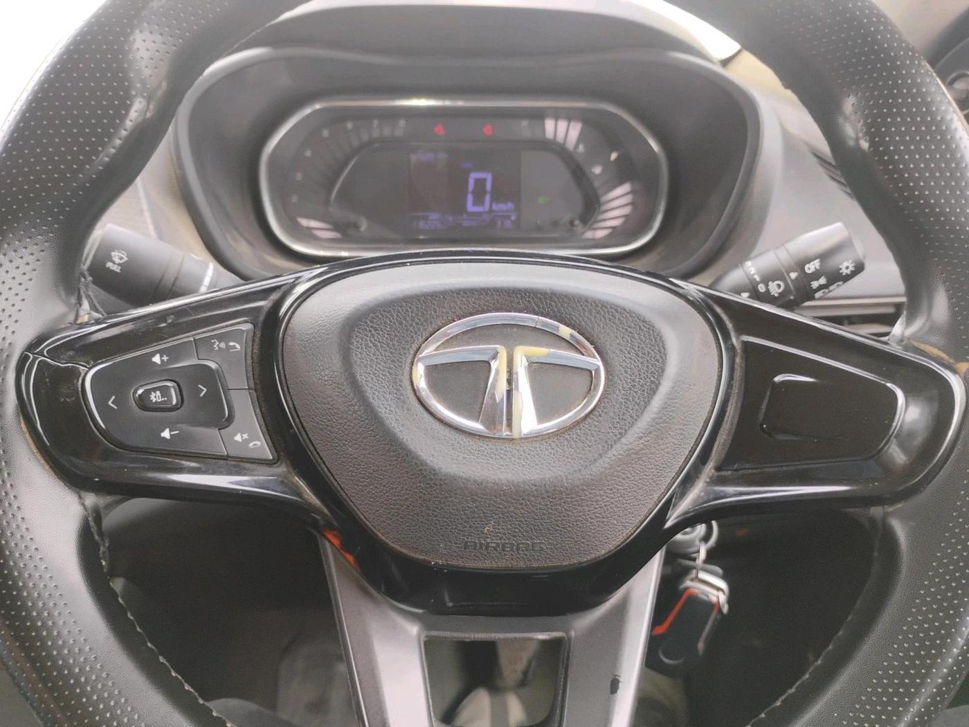 2020 Tata NEXON XE PETROL, Petrol, Manual, 1,16,226 km, interior
