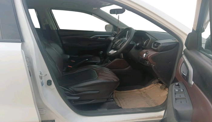 2024 Maruti Grand Vitara SIGMA SMART HYBRID, Petrol, Manual, 9,899 km, interior