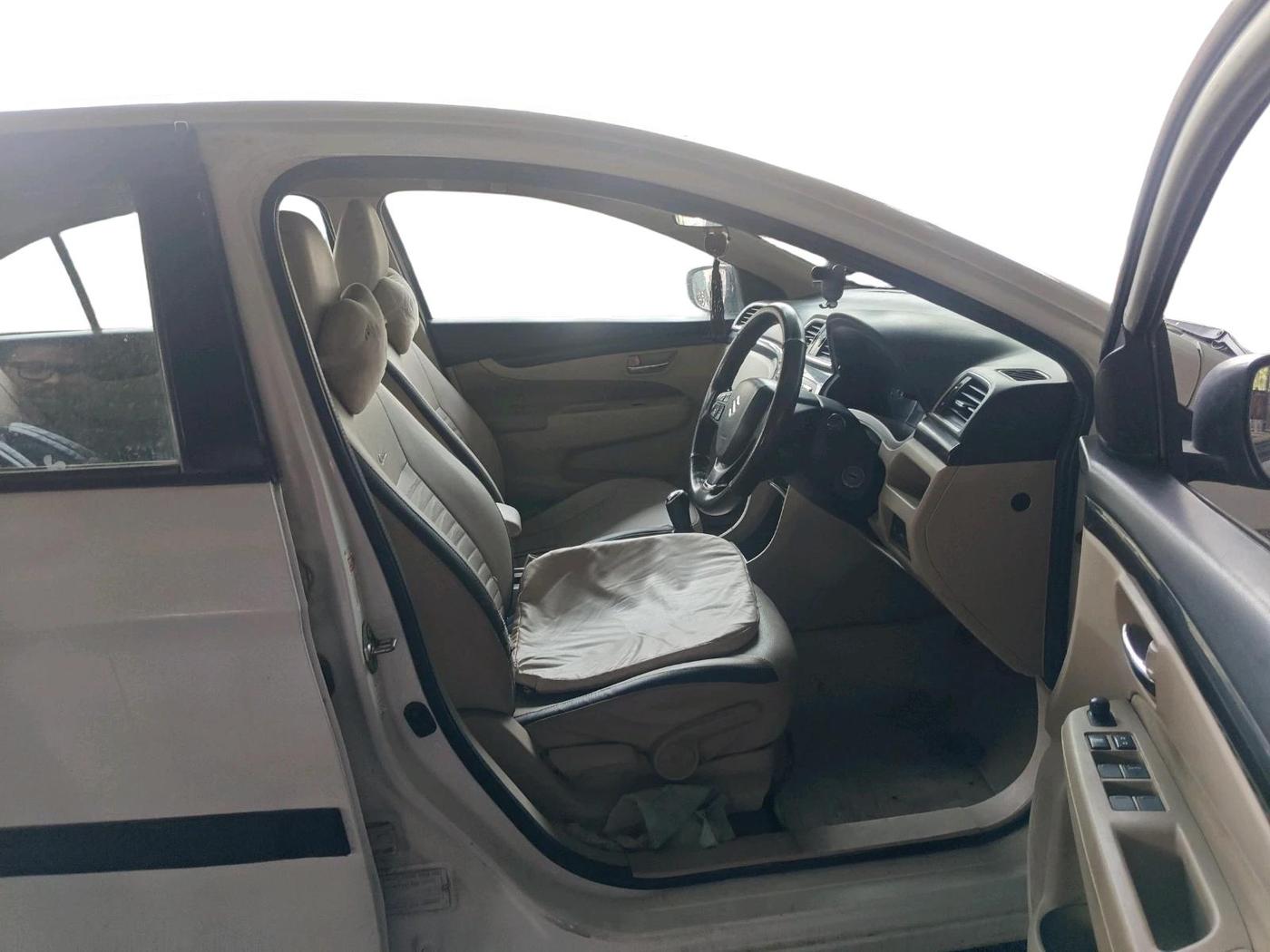 2016 Maruti Ciaz VDI+ SHVS, Diesel, Manual, 1,18,048 km, interior