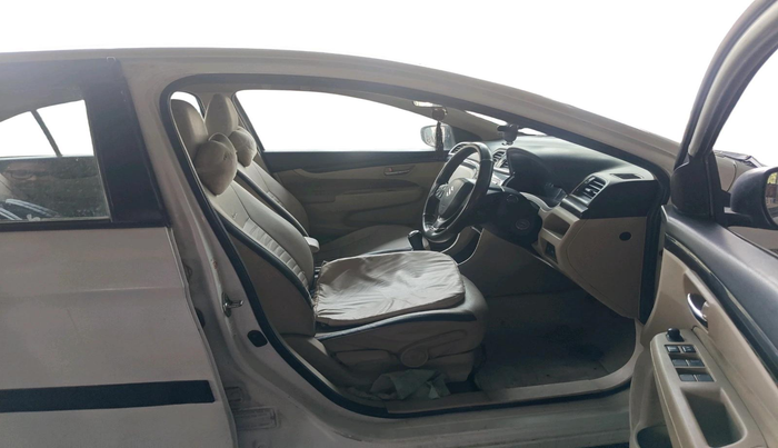 2016 Maruti Ciaz VDI+ SHVS, Diesel, Manual, 1,18,048 km, interior