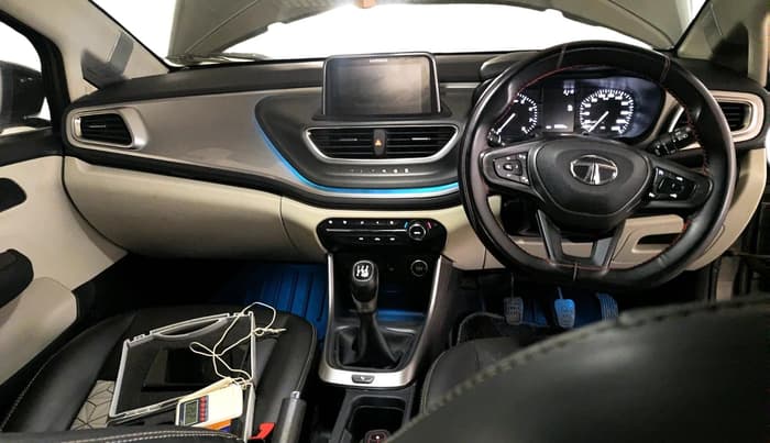 2022 Tata ALTROZ XZ PETROL, Petrol, Manual, 30,786 km, interior