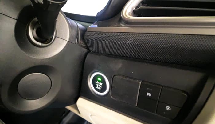 2022 Tata ALTROZ XZ PETROL, Petrol, Manual, 30,786 km, interior