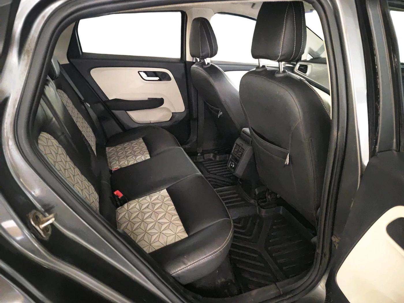 2022 Tata ALTROZ XZ PETROL, Petrol, Manual, 30,786 km, interior