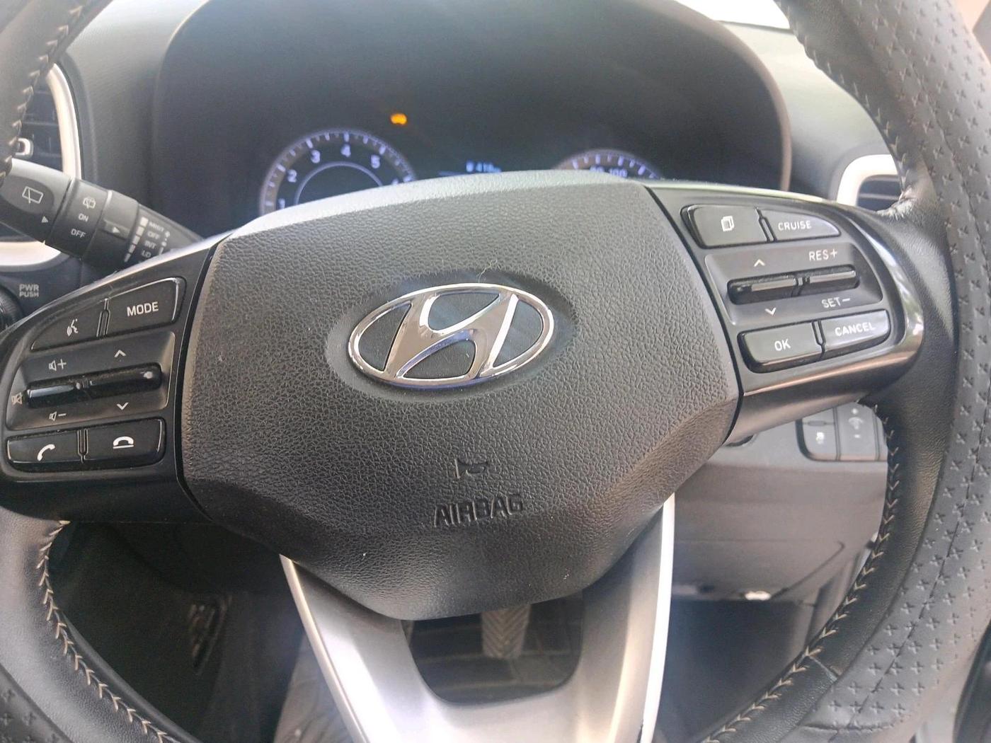 2019 Hyundai VENUE SX 1.0 (O) TURBO, Petrol, Manual, 68,722 km, interior