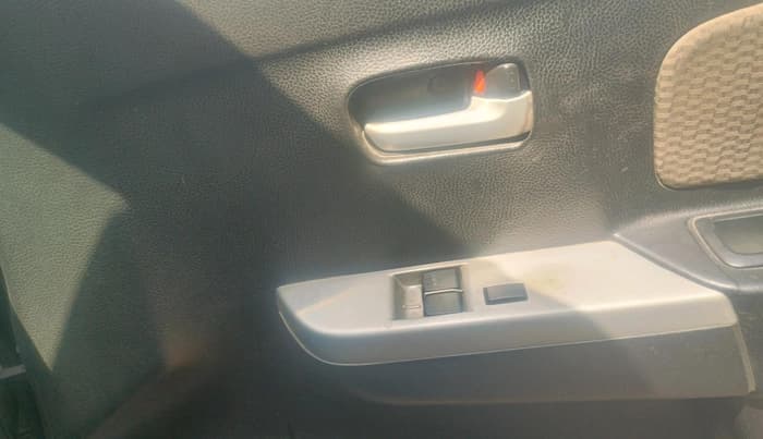 2015 Maruti Wagon R 1.0 LXI CNG, CNG, Manual, 1,25,487 km, interior