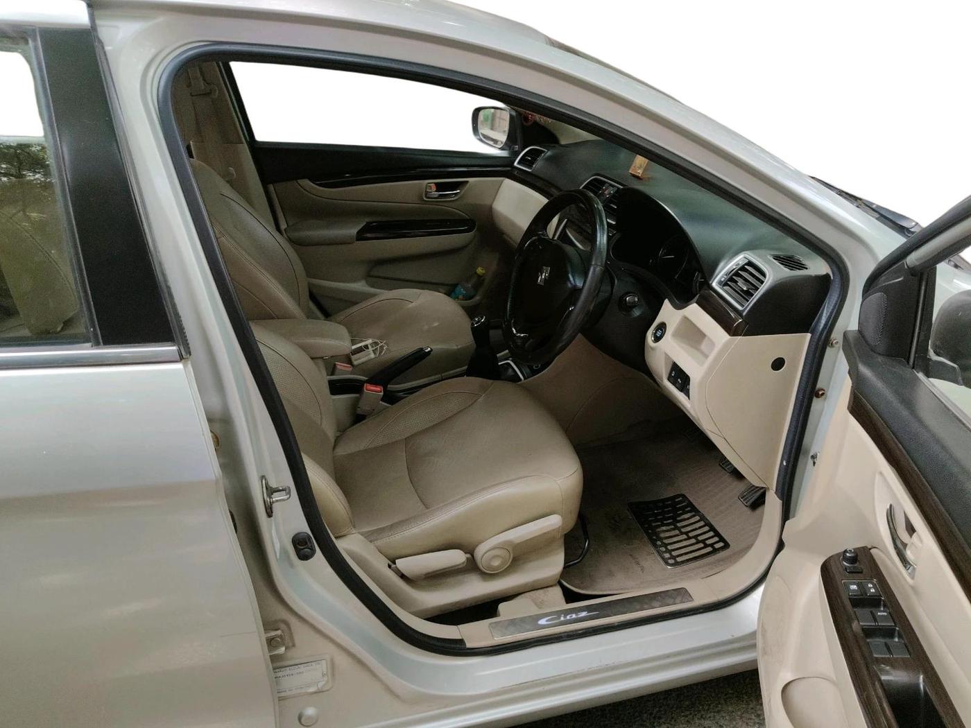 2016 Maruti Ciaz ZDI+ SHVS, Diesel, Manual, 65,694 km, interior