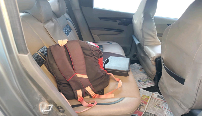 2016 Mahindra Kuv100 K6 D 6 STR, Diesel, Manual, 81,960 km, interior