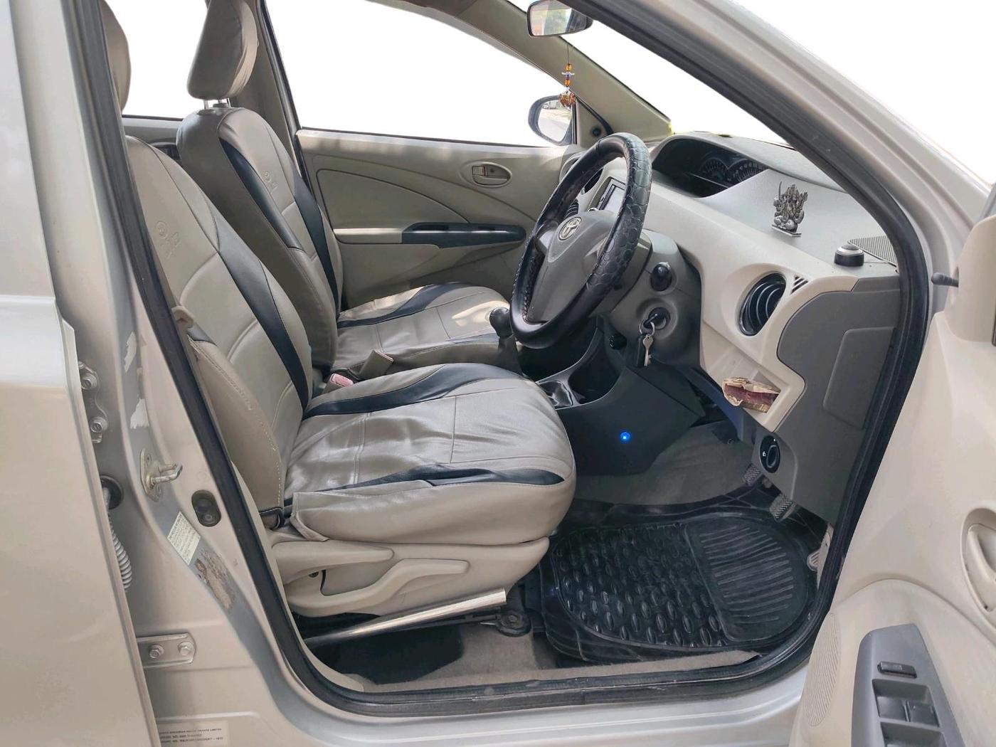 2015 Toyota Etios G, Petrol, Manual, 67,245 km, interior