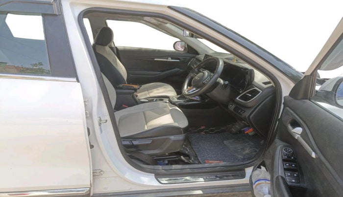 2022 KIA SELTOS HTK PLUS AT 1.5 DIESEL, Diesel, Automatic, 31,978 km, interior