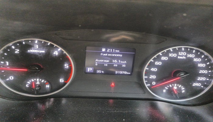 2022 KIA SELTOS HTK PLUS AT 1.5 DIESEL, Diesel, Automatic, 31,978 km, interior