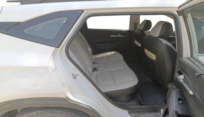 2022 KIA SELTOS HTK PLUS AT 1.5 DIESEL, Diesel, Automatic, 31,978 km, interior