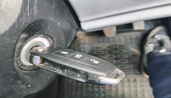 2020 Tata ALTROZ XE PETROL, Petrol, Manual, 11,364 km, interior