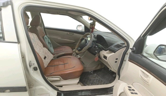 2015 Maruti Swift Dzire LXI, CNG, Manual, 2,50,475 km, interior