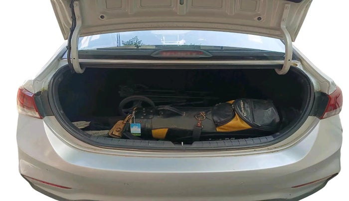 2017 Hyundai Verna 1.6 VTVT SX (O) AT, Petrol, Automatic, 64,543 km, exterior