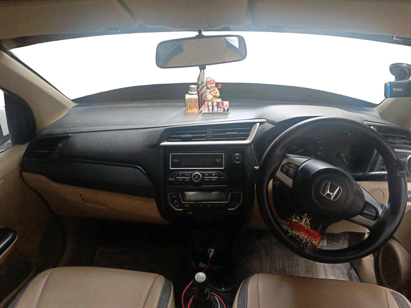 2017 Honda Amaze 1.2L I-VTEC S, CNG, Manual, 60,848 km, interior