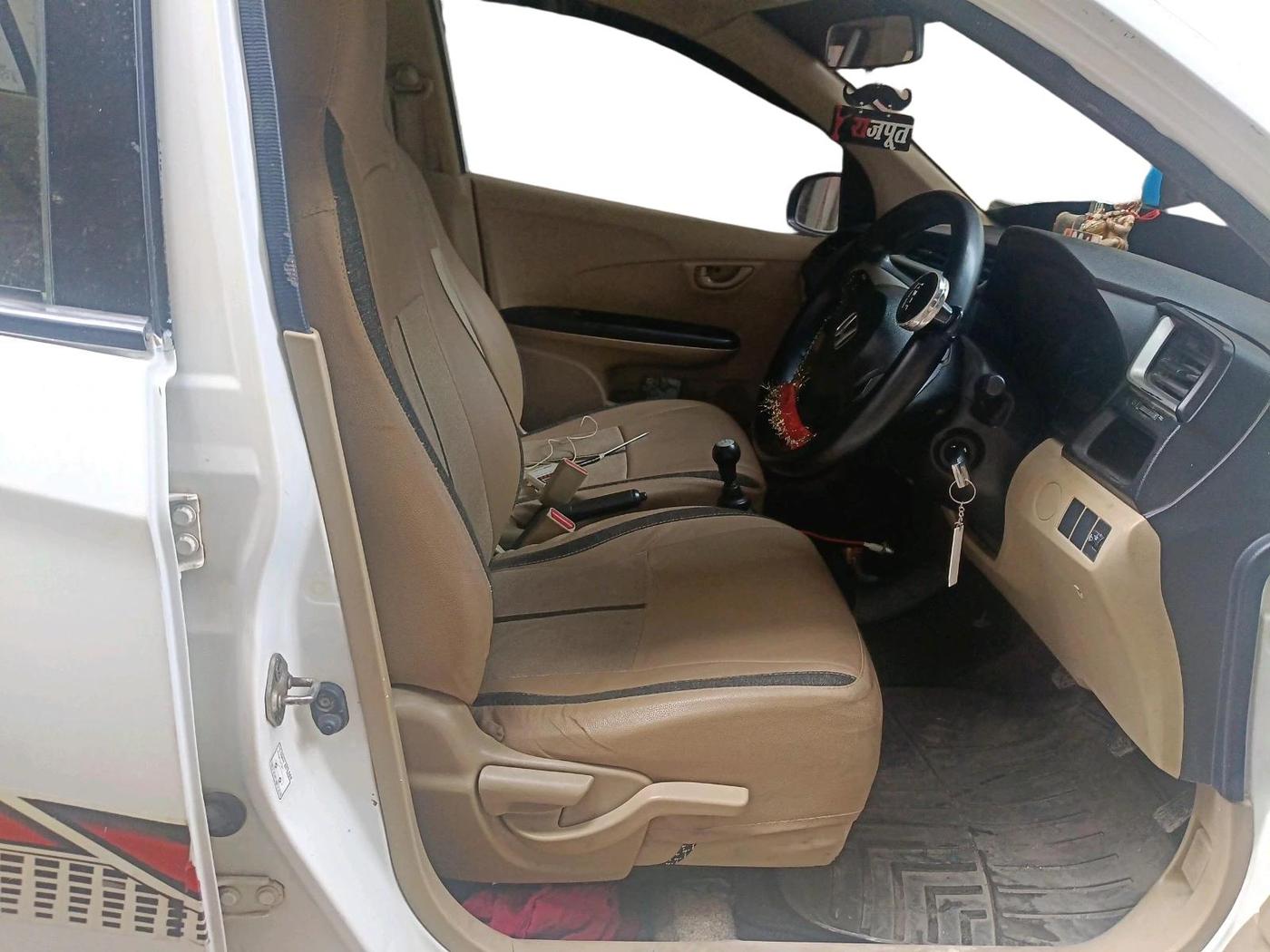 2017 Honda Amaze 1.2L I-VTEC S, CNG, Manual, 60,848 km, interior