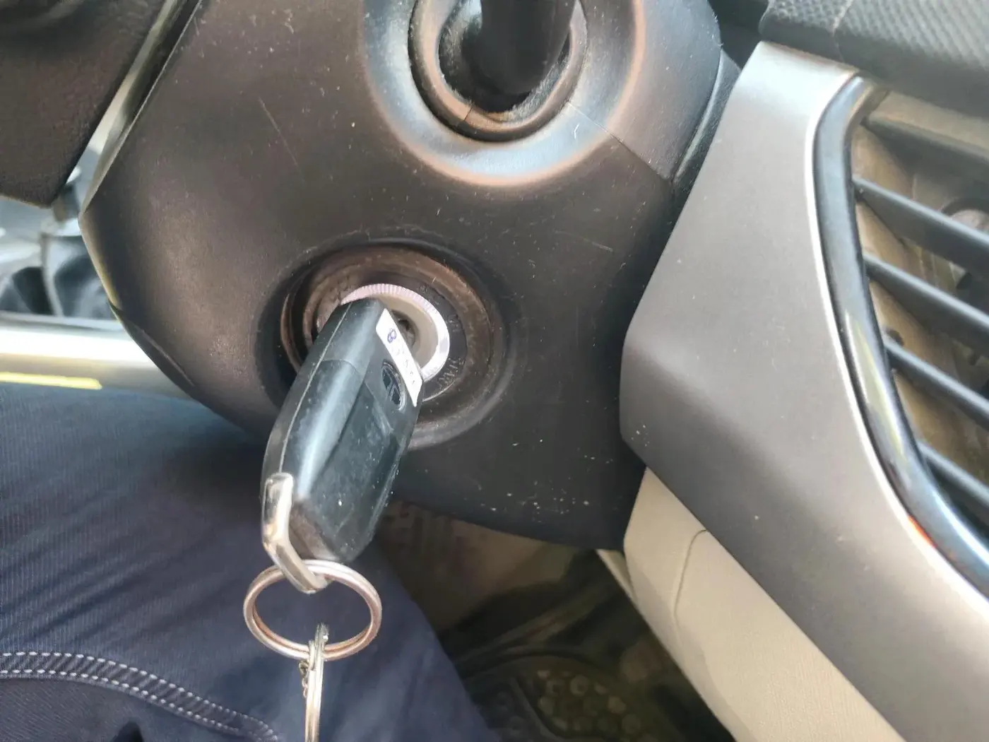 2018 Tata NEXON XM PETROL, CNG, Manual, 54,331 km, interior