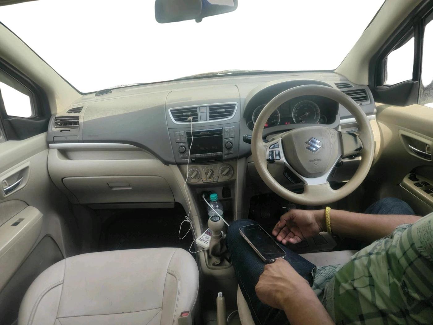 2013 Maruti Ertiga ZXI, CNG, Manual, 1,26,446 km, interior