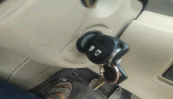2013 Maruti Ertiga ZXI, CNG, Manual, 1,26,446 km, interior