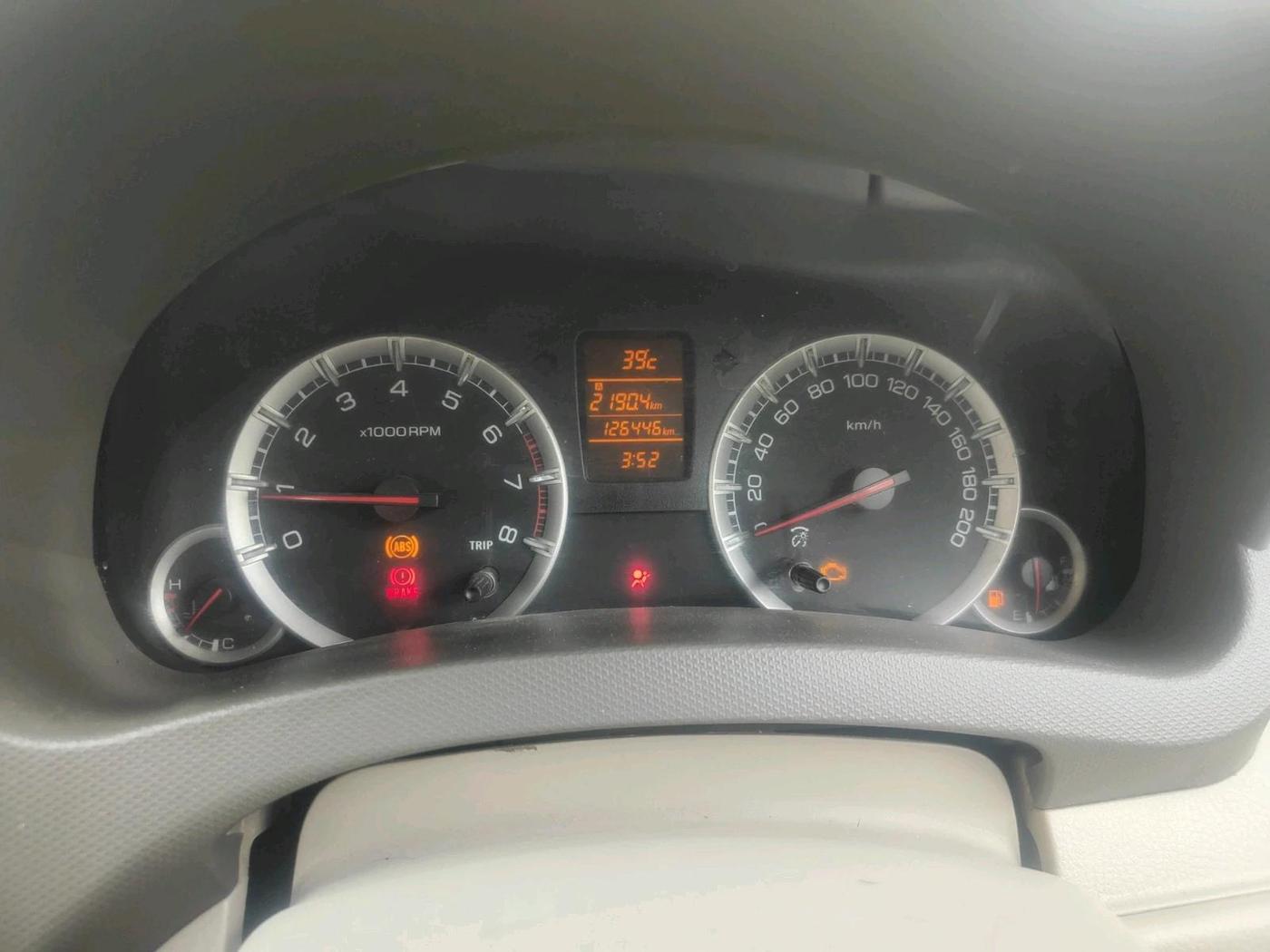 2013 Maruti Ertiga ZXI, CNG, Manual, 1,26,446 km, interior