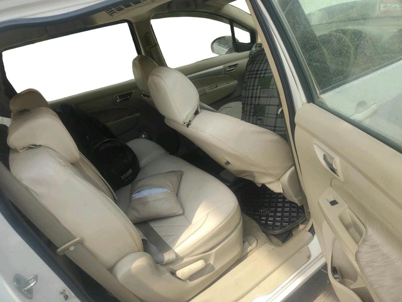2013 Maruti Ertiga ZXI, CNG, Manual, 1,26,446 km, interior